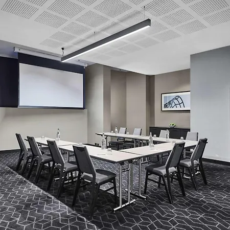 Vibe Hotel Melbourne Docklands-3