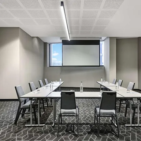 Vibe Hotel Melbourne Docklands-2