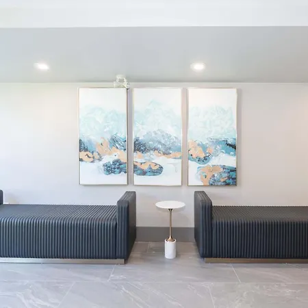 Sandman Hotel & Suites Regina-3