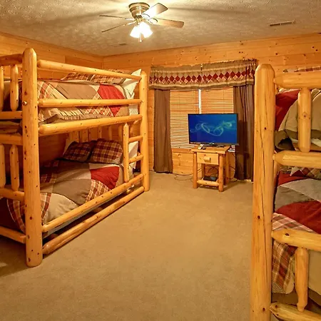 Family Fun Cabin Theater Room Hot Tub-2