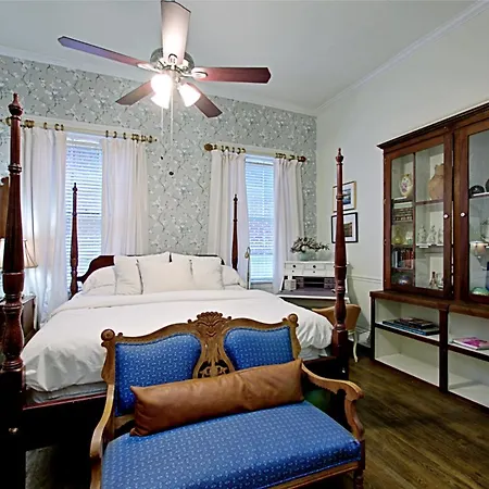 Chesnut Cottage Inn-2