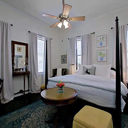 Chesnut Cottage Inn-3