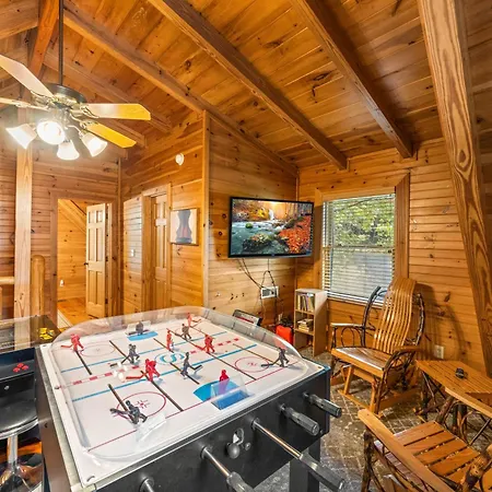 Alpenhaus Cozy Log Cabin - 2 Bedrooms, Hot Tub, Amazing Location!-3