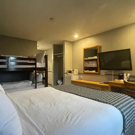 Travelodge By Wyndham Brandon-3