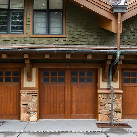 Deer Valley Little Belle Ultimate Ski Getaway, Sleeps 14, Luxury Design, Private Hot Tub,-2