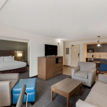 Best Western Plus Toronto Airport Hotel-3