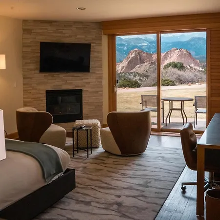 Garden Of The Gods Resort & Club-3