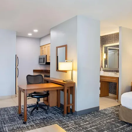 Homewood Suites By Hilton Winnipeg Airport - Polo Park-3