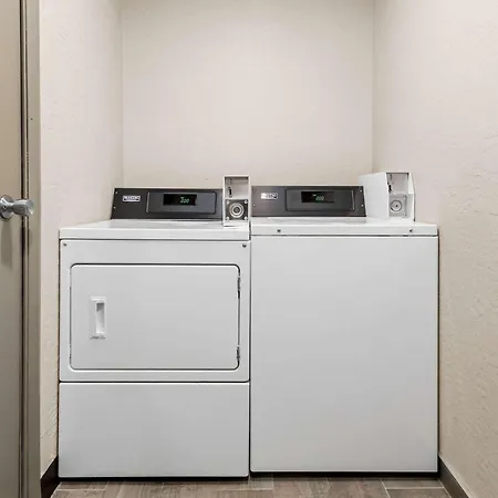 Days Inn & Suites By Wyndham Mesa Near Phoenix-3