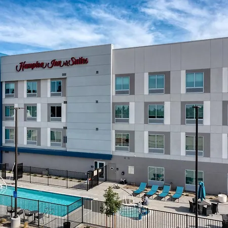 Hampton Inn & Suites Bakersfield Central-2