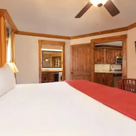 2Br Westgate Resort Sleeps 10 - Smoky Mtn Condo With Free Water Park-3