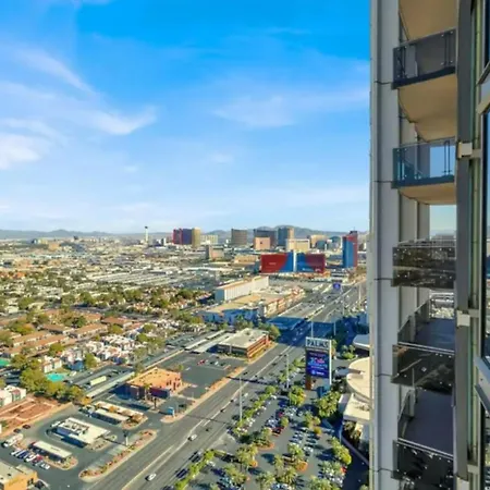The Adele Palazzo Suite At Palms Place-3