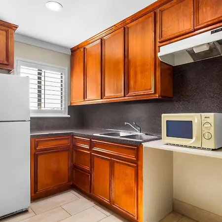 Americas Best Value Inn Houston Heights At I-45-2