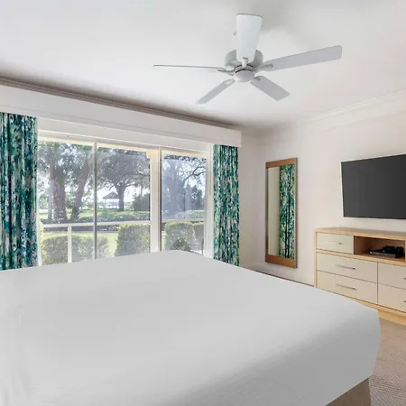 Hilton Vacation Club Charter Club Naples Bay-3