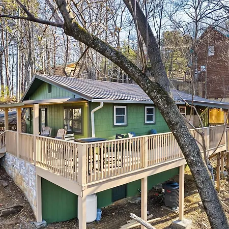 Cabin With Spectacular View With Hot Tub In The Smoky Mtns-2