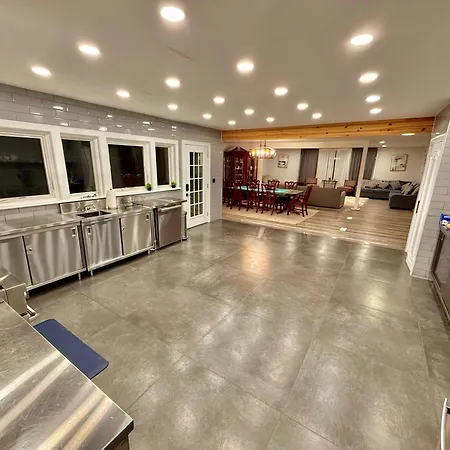 Ultimate Luxury Villa - Pool, Sauna, Hot Tub & More-2
