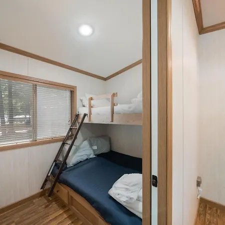 Moody Beach Camping Resort Cottage-2