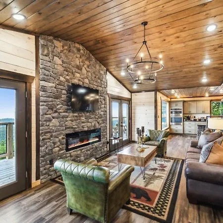 Honey Bear Hideaways - Luxury Cabin With Infinity Pool, Breathtaking Mountain Views & Sunset Decks-2