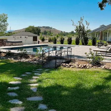 The Ranch House With A Pool Hot Tub And Fire Pit-2