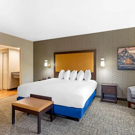 Best Western Plus Grant Creek Inn-3