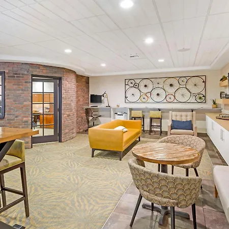 Best Western Plus Grant Creek Inn-2