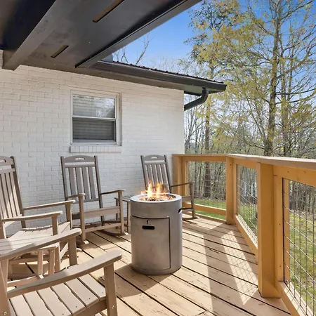 Bluff Mountain Bungalow Home-2