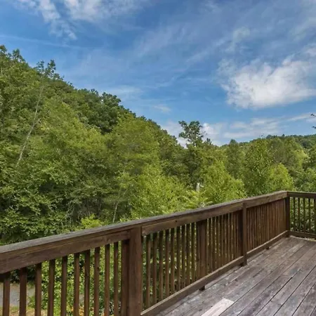 Patriotic Cabin Close To Pigeon Forge And Gatlinburg-3