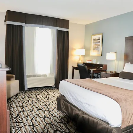 Days Inn & Suites By Wyndham Wausau-3
