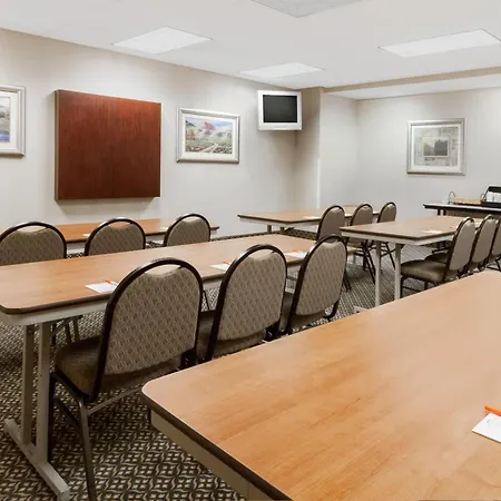 Howard Johnson By Wyndham Evansville East-2