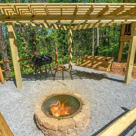 Little Bear Cabin-2