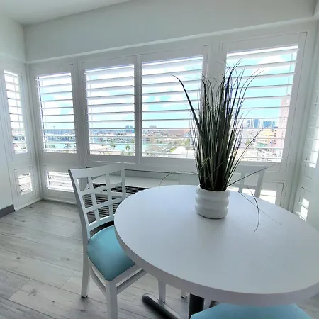 Charthouse Clearwater Beach Marina Hotel-3
