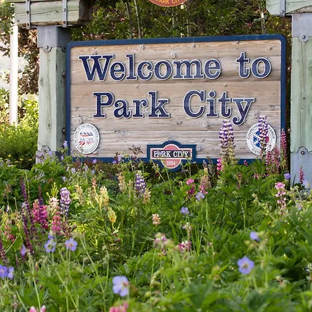 Norfolk Mountain Fantasy! 1121 By Skyrun Park City-3