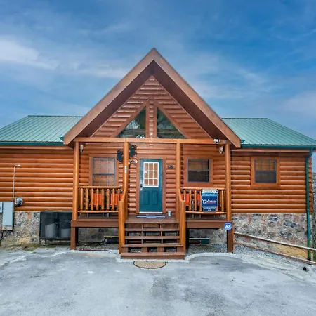 Peaceful View Cabin By Colonial Properties-3