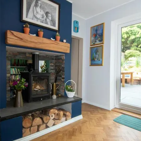 Cosy & Comfortable-2