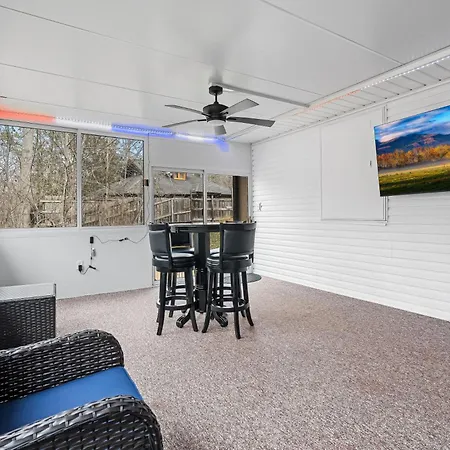 Rocky Top Retreat By Venture Smoky Mountains-3