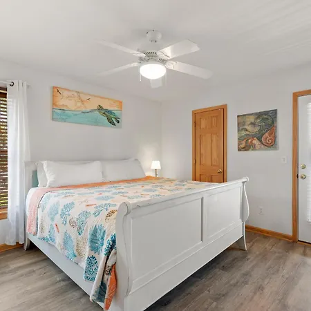 Marlin Manor By Village Realty-2