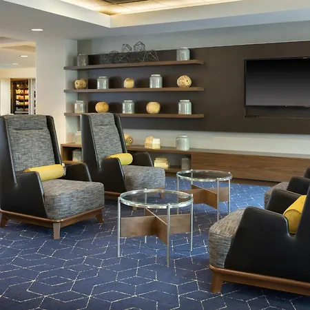 Courtyard By Marriott Traverse City-2