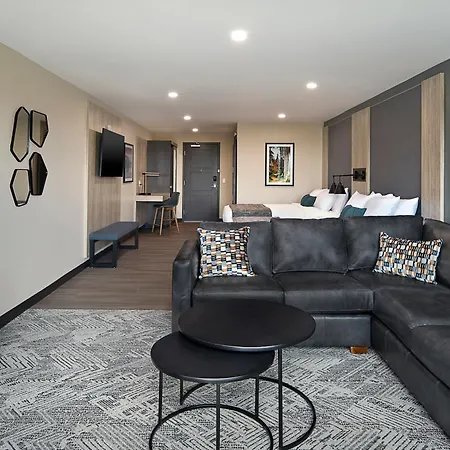 Clubhouse Hotel & Suites Rapid City-2