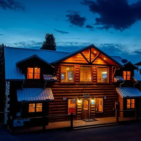 Frequent Wildlife Sightings + Easy Drive To The Smoky Mountain National Park! -Big Bear Views Lodge-2