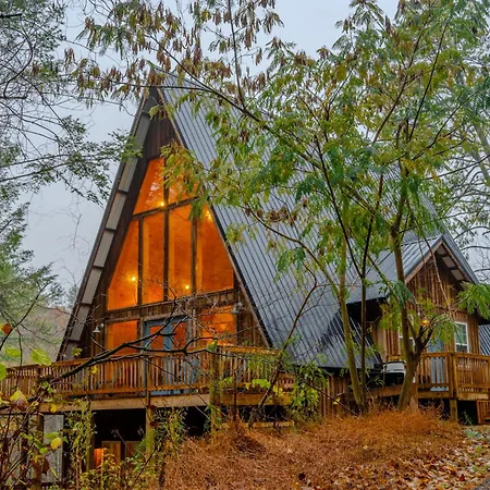 Smoky Mtn A-Frame Retreat, Swim Spa & Game Room-2