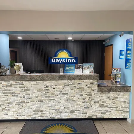Days Inn By Wyndham Jefferson City-2