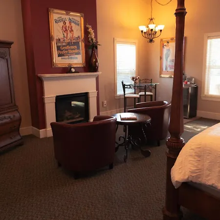 Gruene River Hotel & Retreat-3