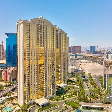 Amethyst Studio Suite Mgm Signature Strip View Balcony-2