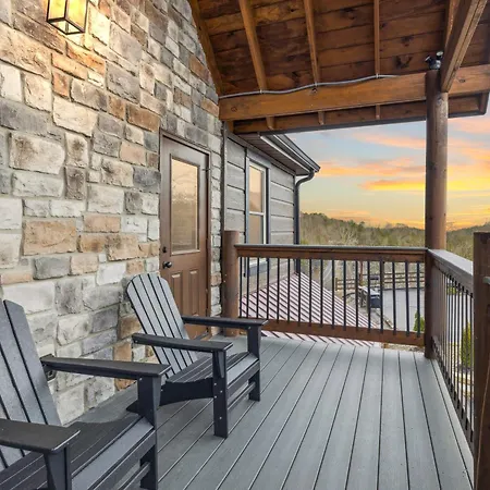 Grand Splash Lodge Cabin-2
