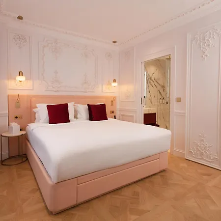 Le Triomphe Paris-3