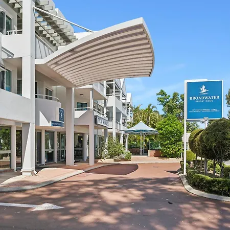 Broadwater Resort Como-2