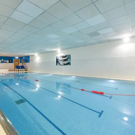Holiday Inn Edinburgh Zoo By Ihg-3