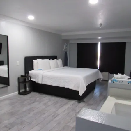 Capri Suites Anaheim-3