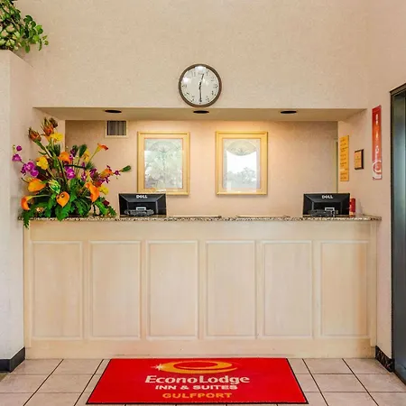 Econo Lodge Inn & Suites Gulfport Airport-2