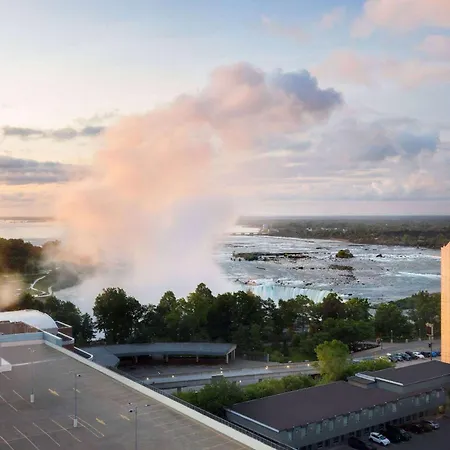 Wyndham Grand Fallsview Hotel-3